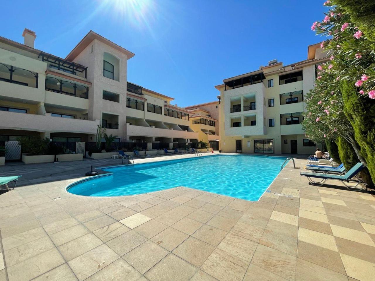 Queens Gardens Paphos Extérieur photo