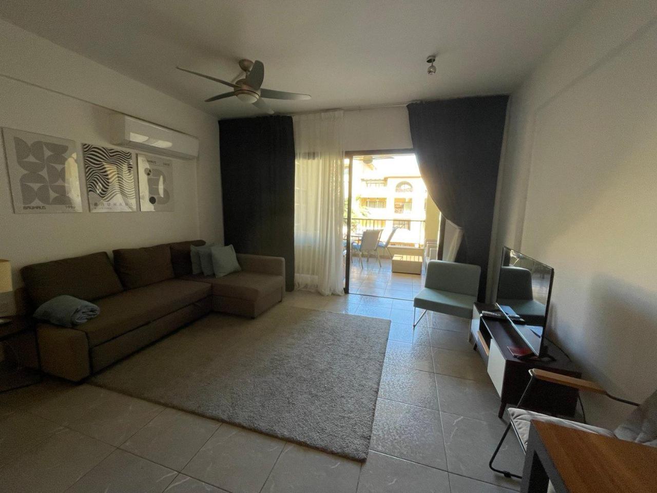 Queens Gardens Paphos Extérieur photo